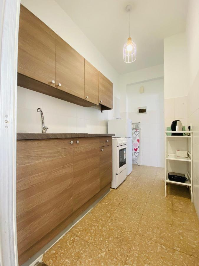 Simple One Bedroom Flat In Engomi المظهر الخارجي الصورة